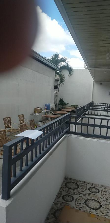 __Aplaridel Inn Suites__ Angeles Buitenkant foto