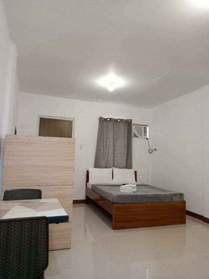 __Aplaridel Inn Suites__ Angeles Buitenkant foto