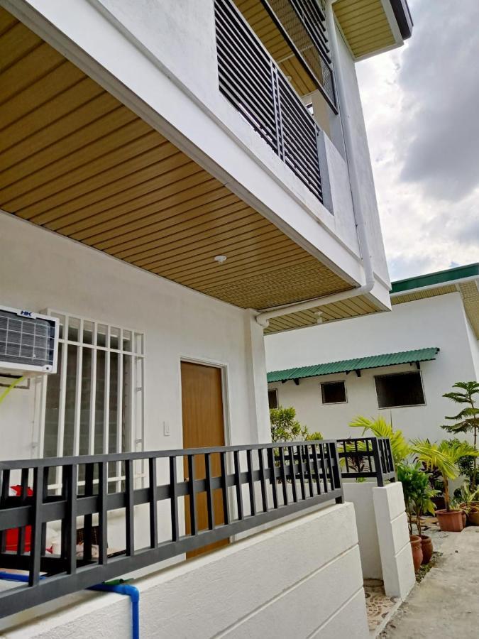 __Aplaridel Inn Suites__ Angeles Buitenkant foto