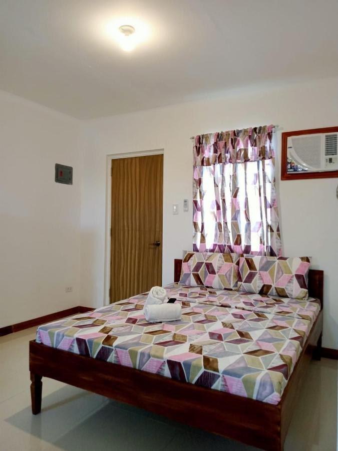 __Aplaridel Inn Suites__ Angeles Buitenkant foto