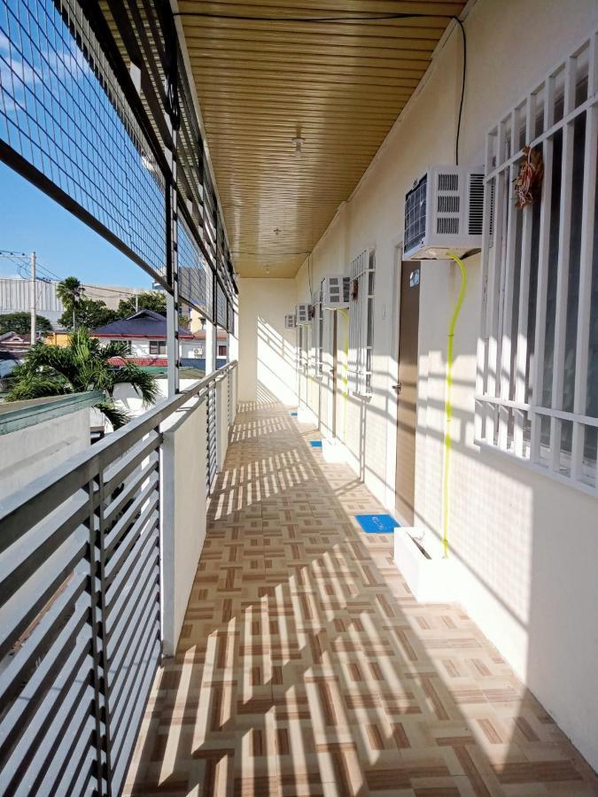 __Aplaridel Inn Suites__ Angeles Buitenkant foto