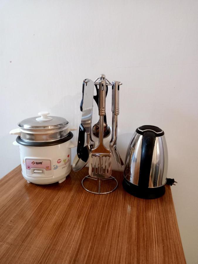 __Aplaridel Inn Suites__ Angeles Buitenkant foto