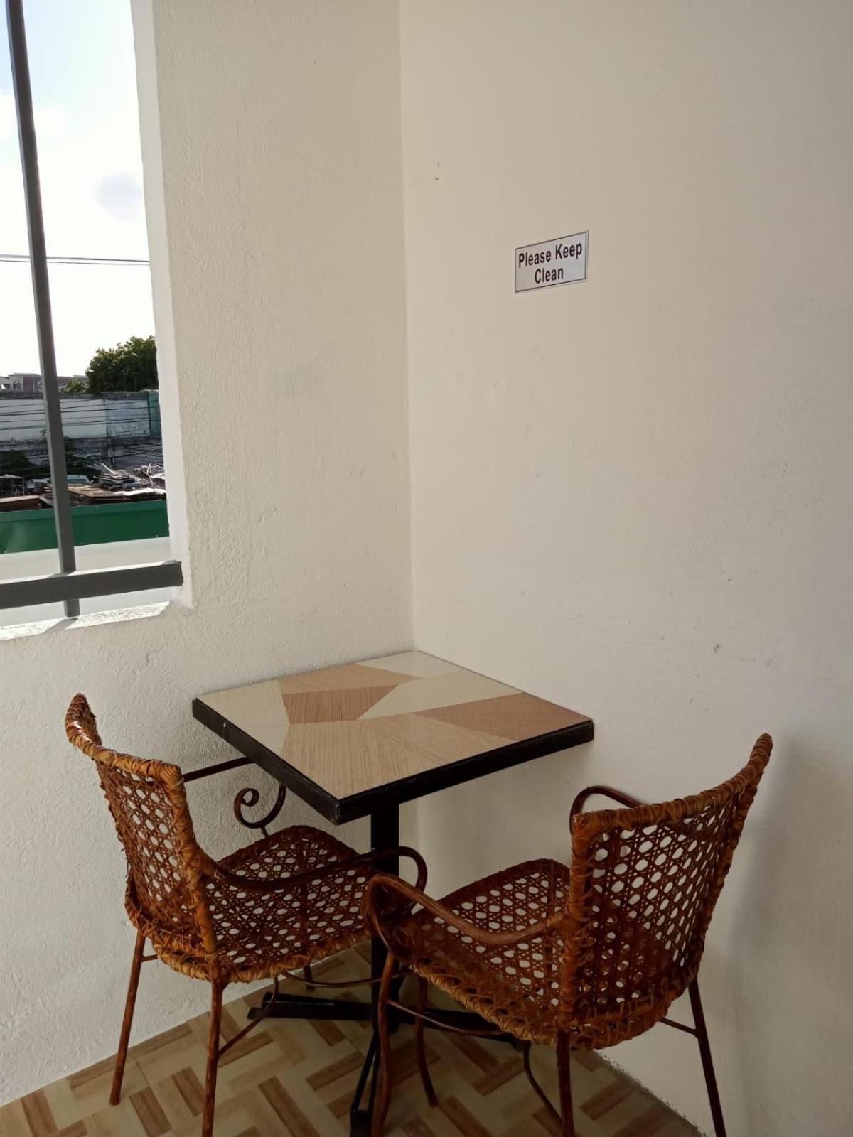 __Aplaridel Inn Suites__ Angeles Buitenkant foto