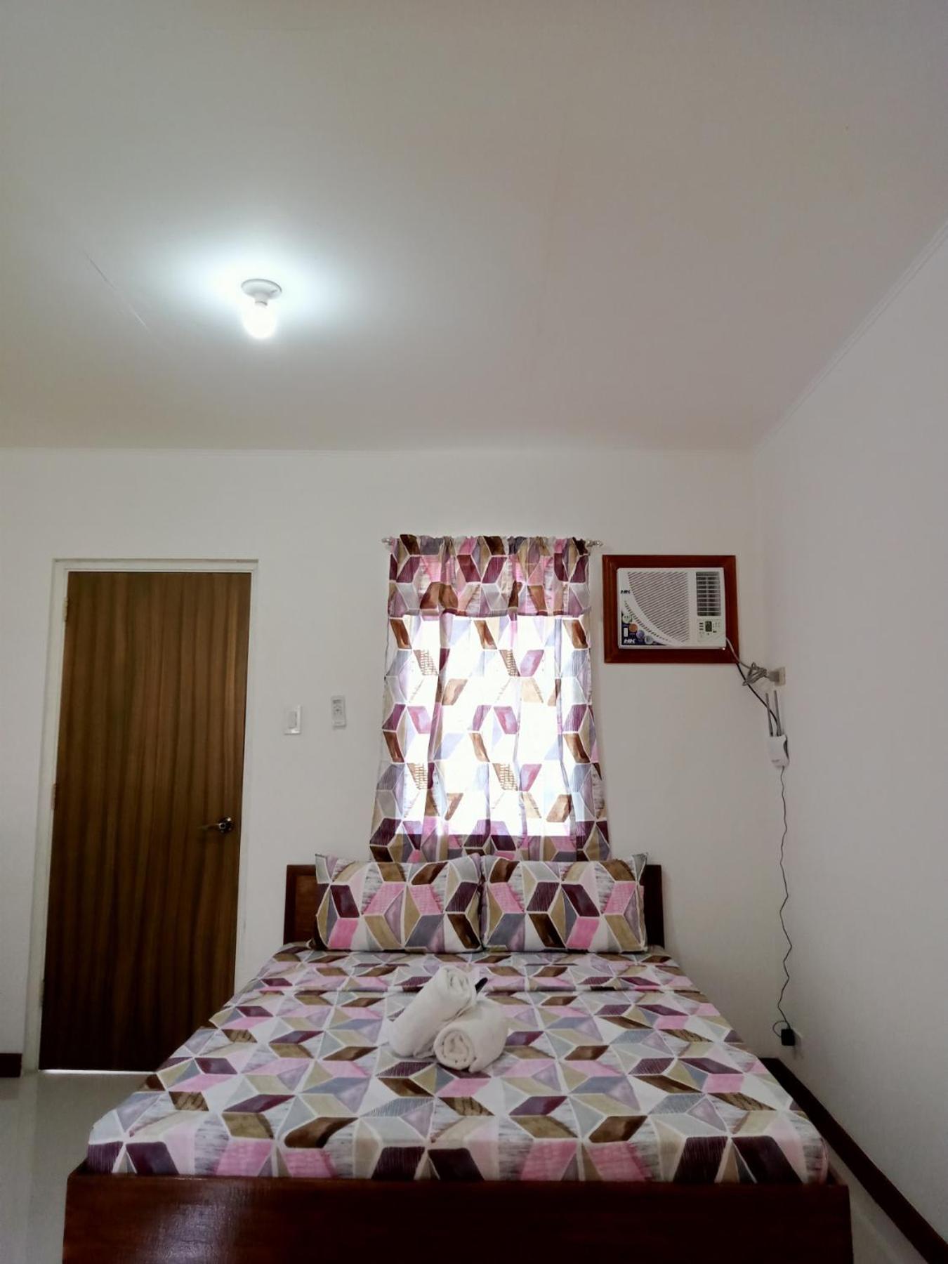 __Aplaridel Inn Suites__ Angeles Buitenkant foto